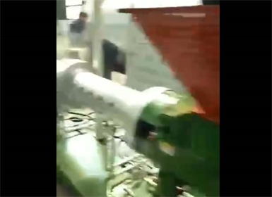 00:00:54標(biāo)清  XJD-150銷釘擠出機(jī)，擠出直徑Φ450mm襯膠膠筒生產(chǎn)視頻